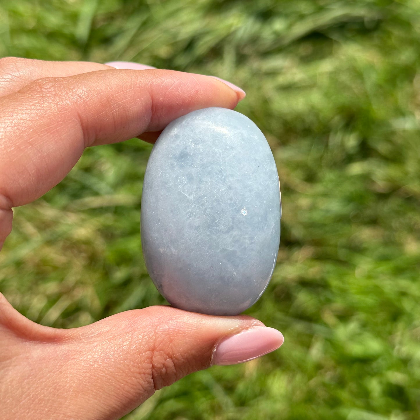 Blauwe calciet handsteen #87