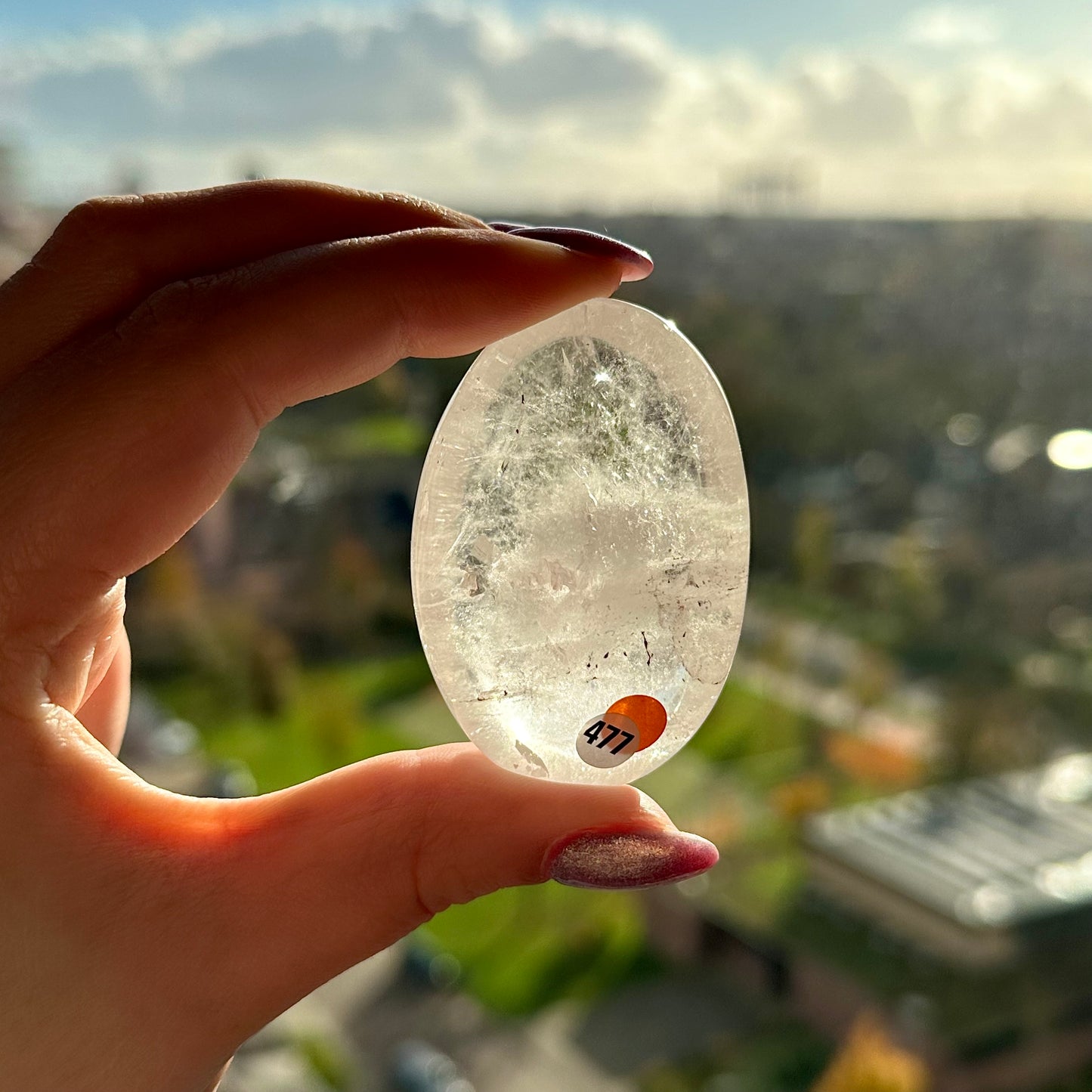 Bergkristal handsteen #477