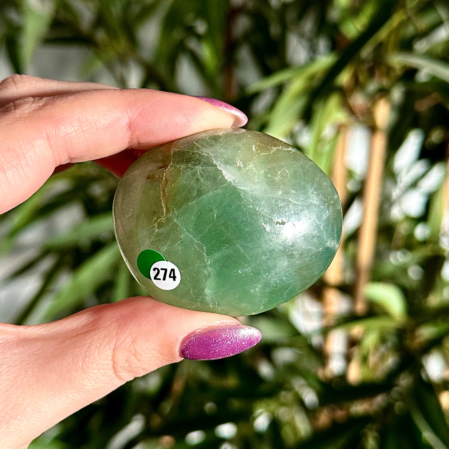 Groene fluoriet handsteen #274