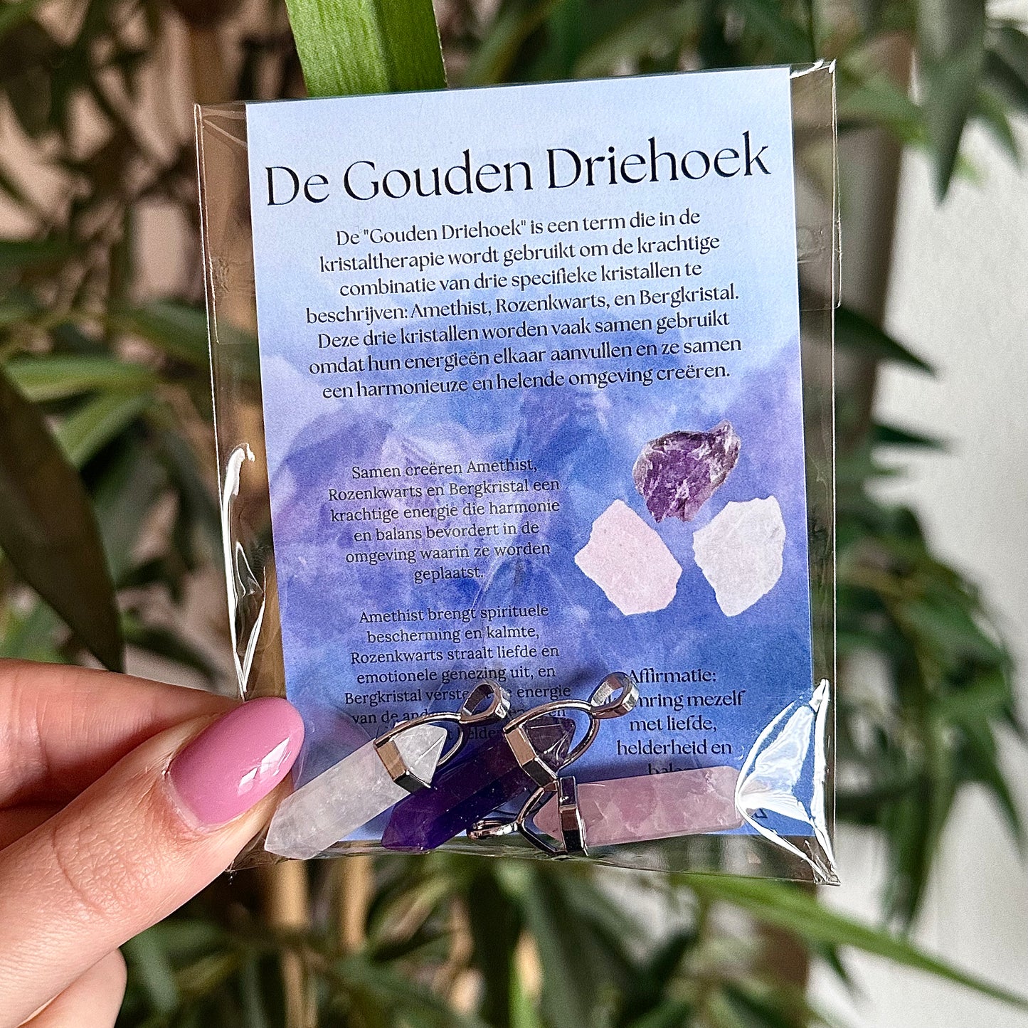 Gouden driehoek kettinghangers in cadeauzakje