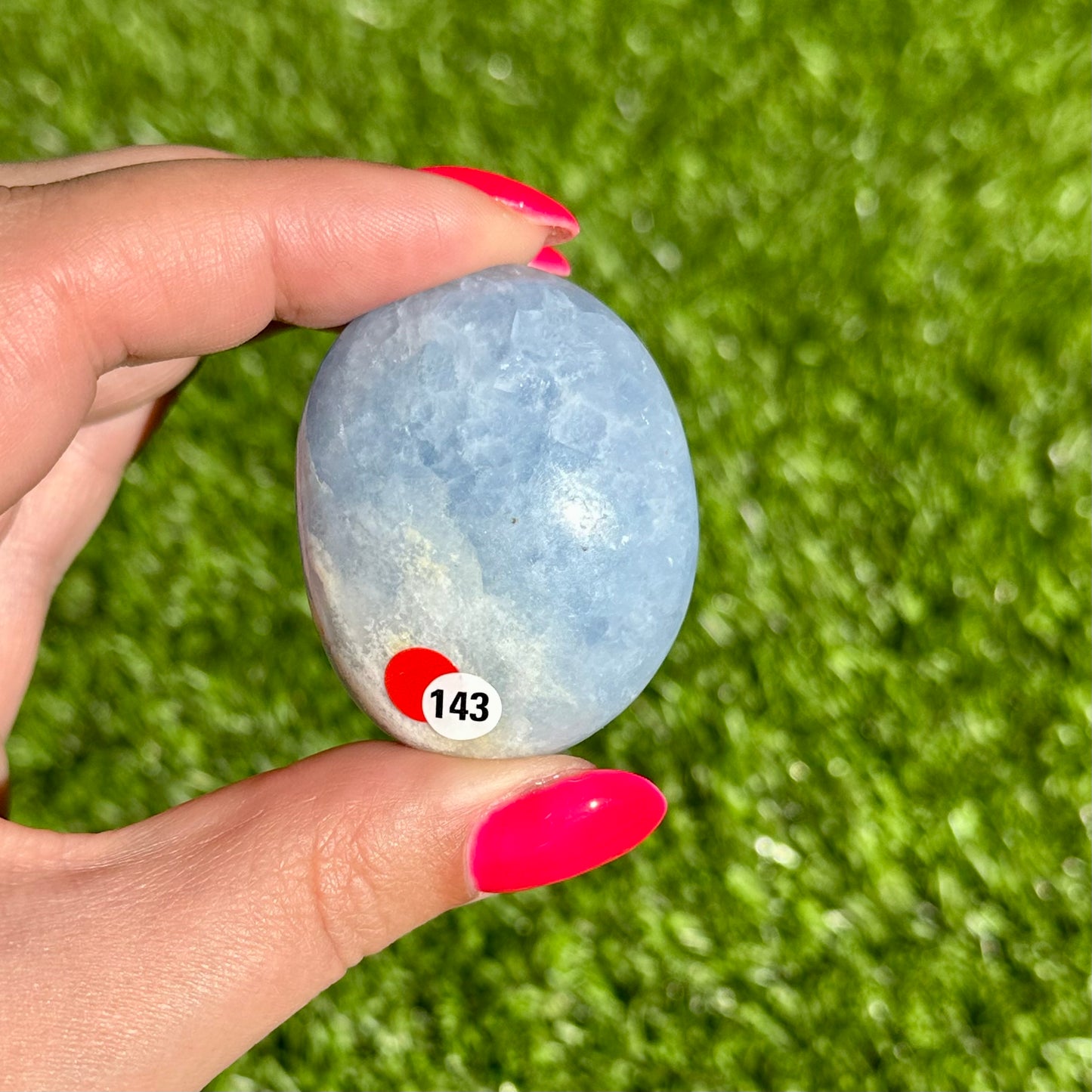 Blauwe calciet handsteen #143