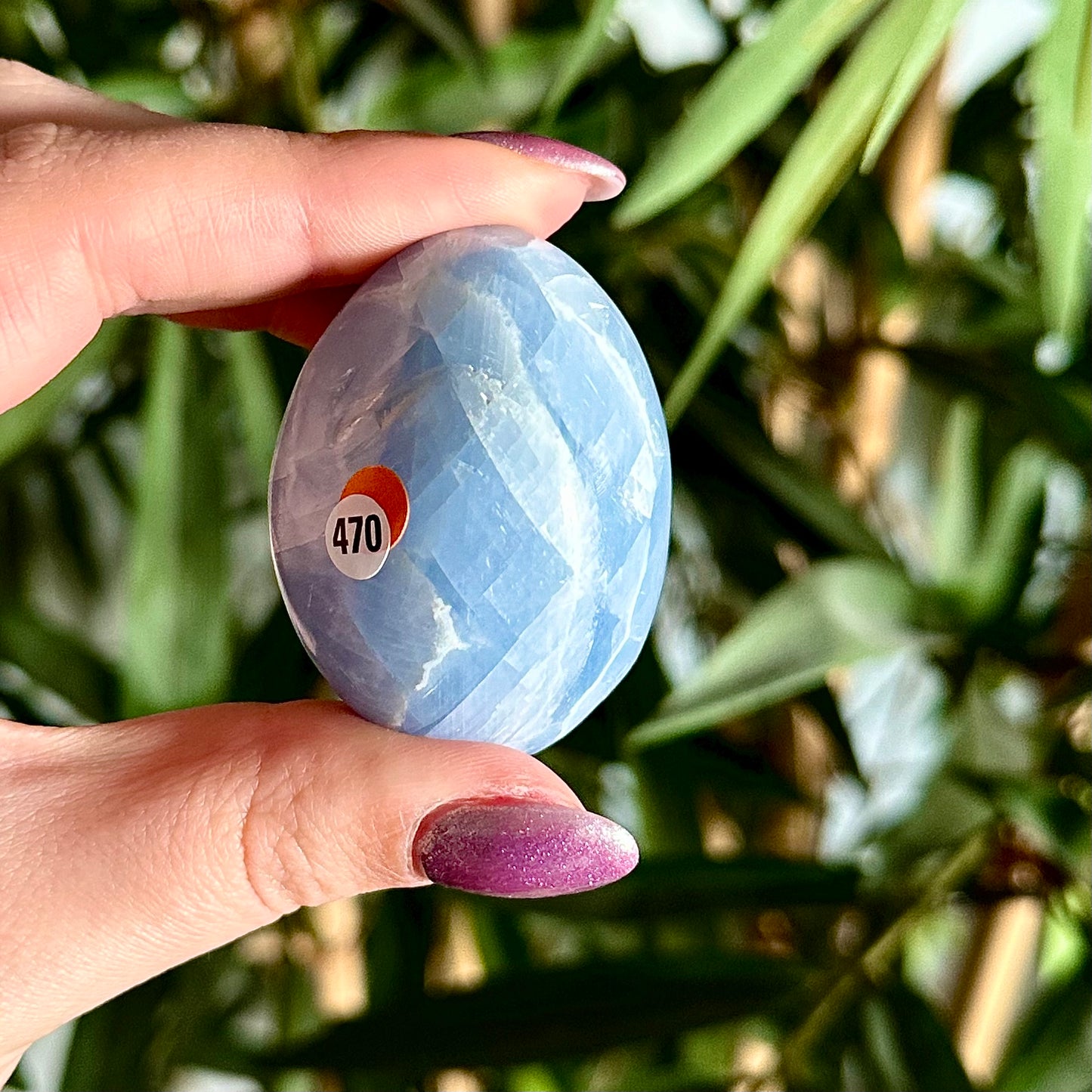Blauwe calciet handsteen #470