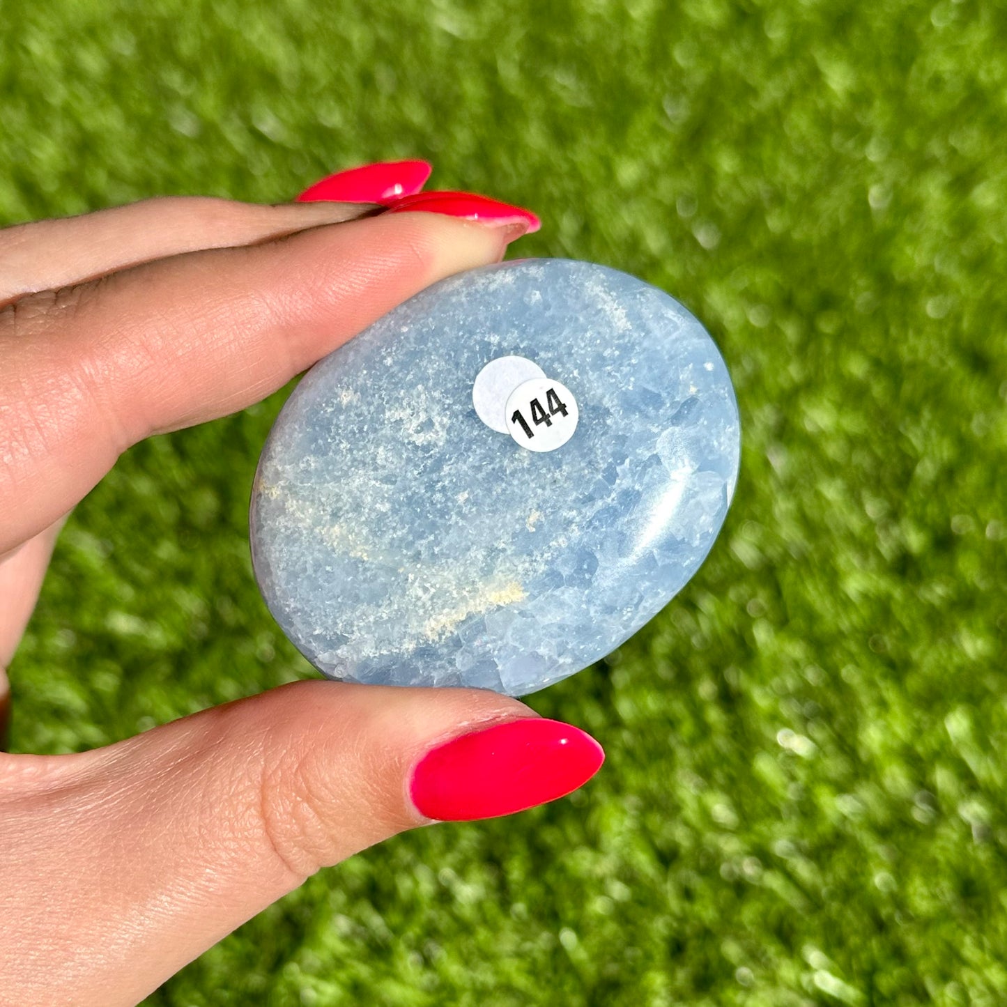 Blauwe calciet handsteen #144