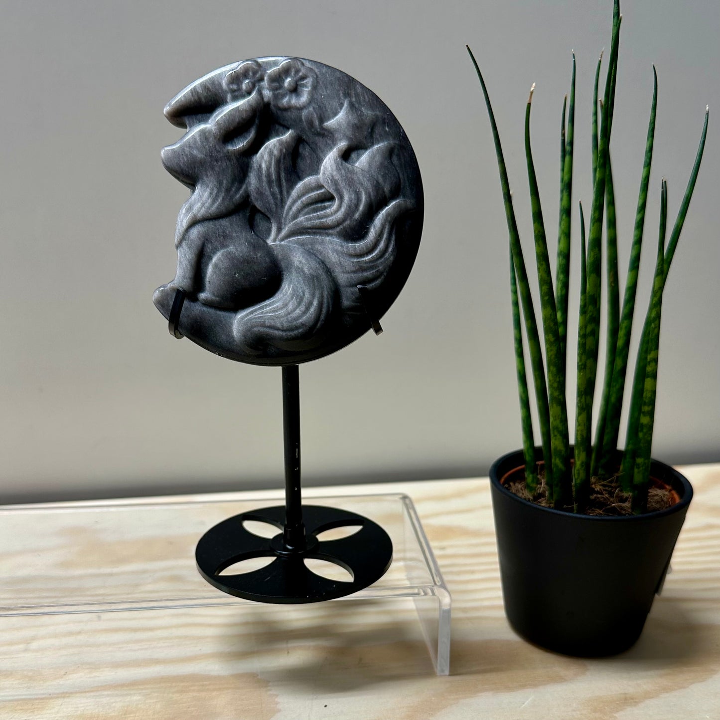 Nine-tailed fox op maan - zilver obsidiaan