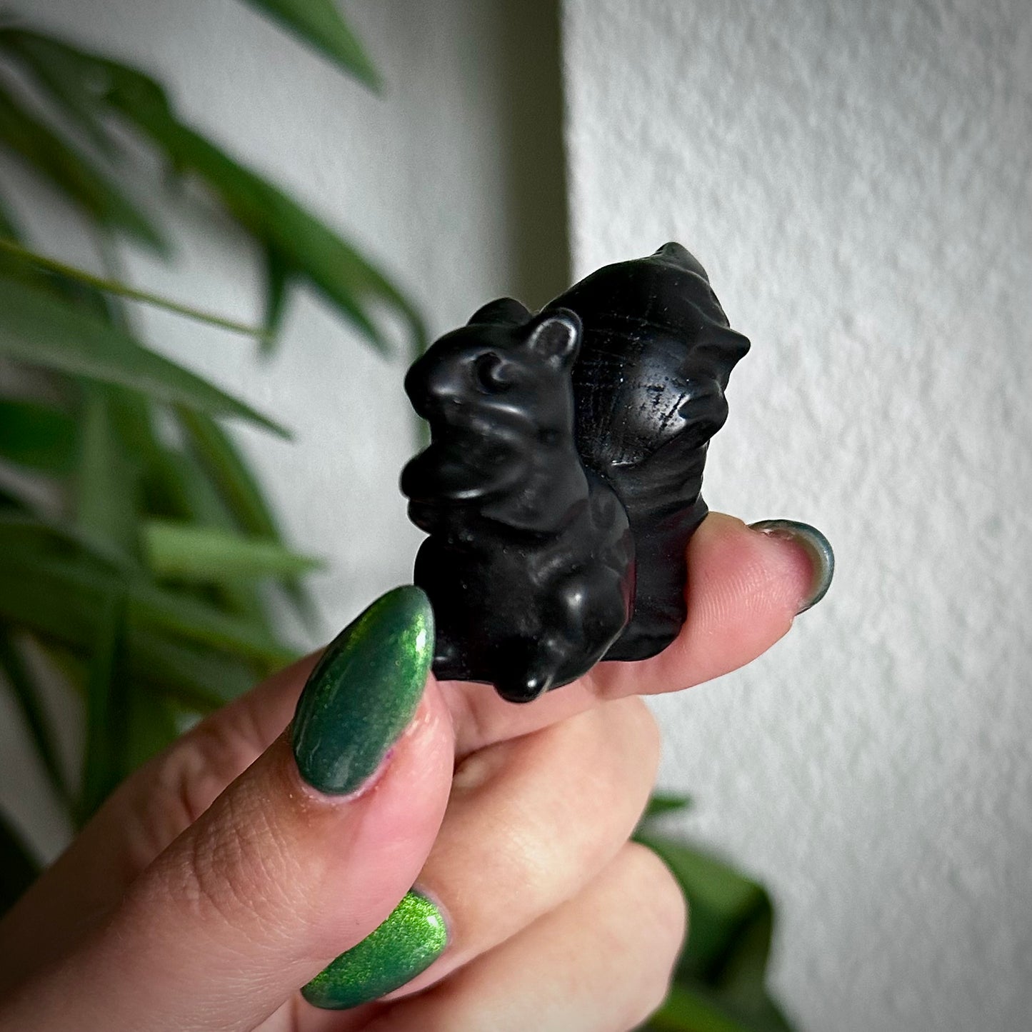 Obsidiaan eekhoorn carving