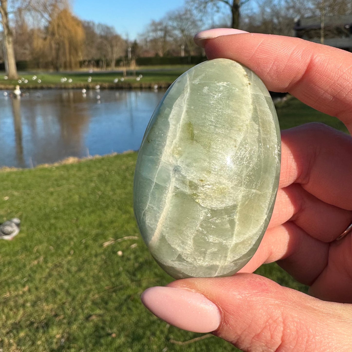 Groene maansteen handsteen #525