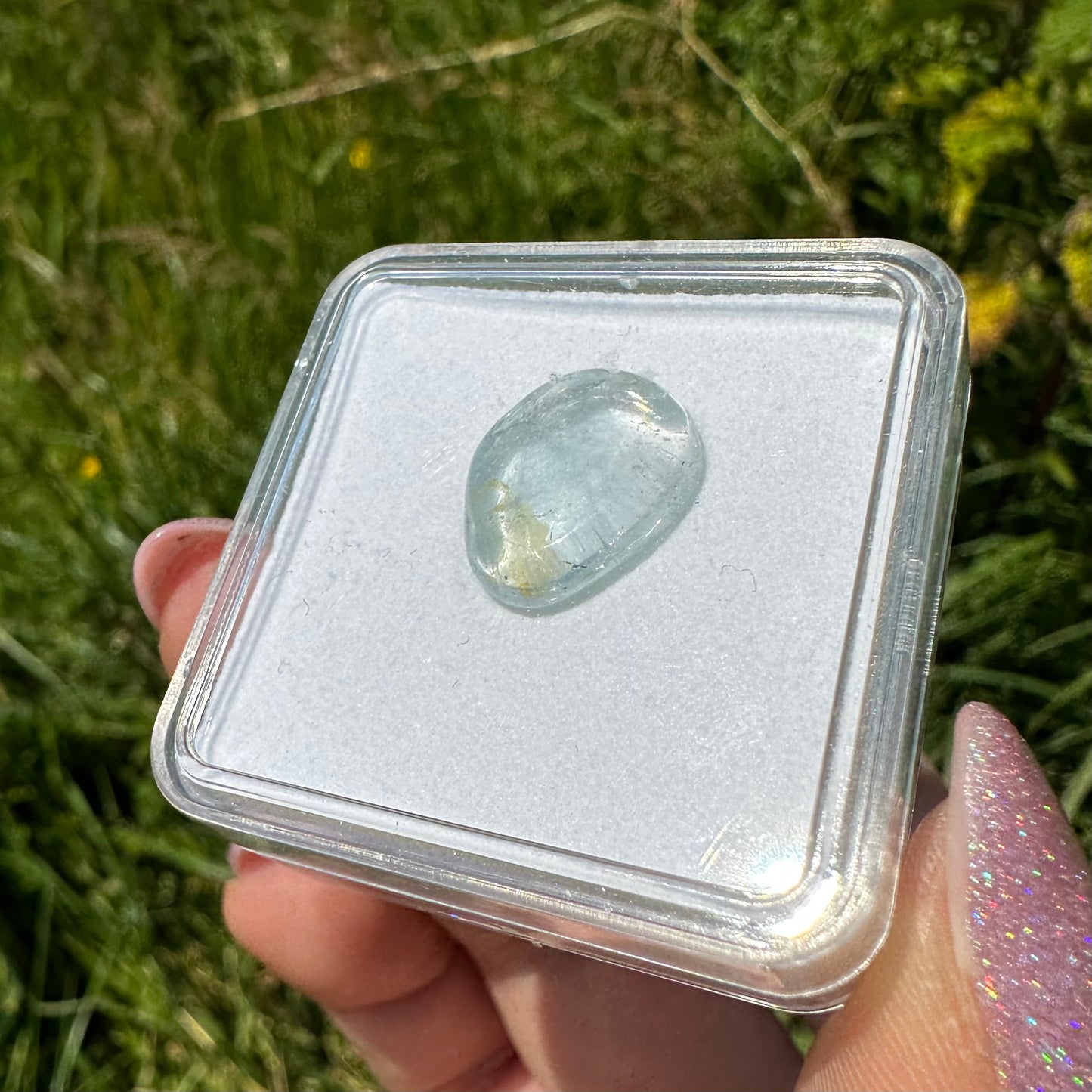 Blauwe topaas in doosje