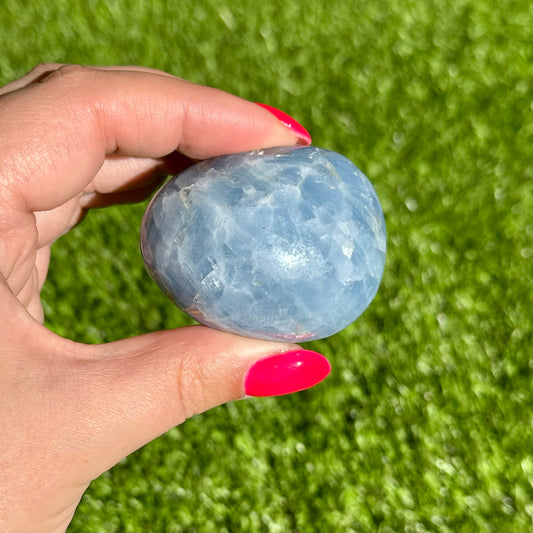 Blauwe calciet handsteen #149
