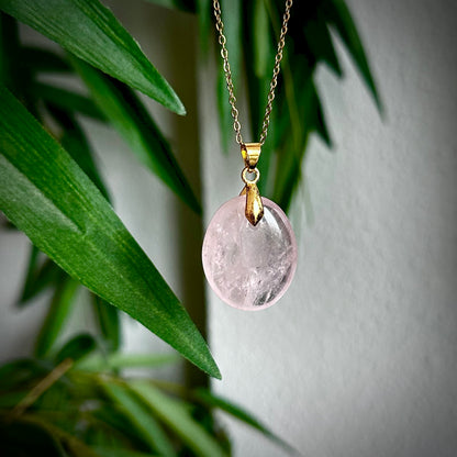 Rozenkwarts kettinghangers - goud