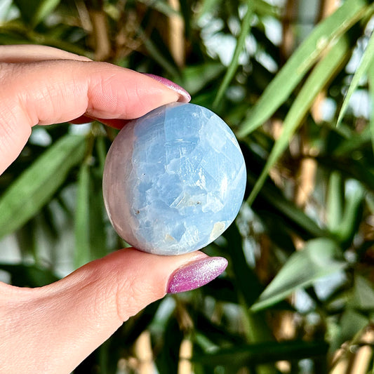 Blauwe calciet handsteen #461