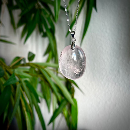 Rozenkwarts kettinghangers - zilver