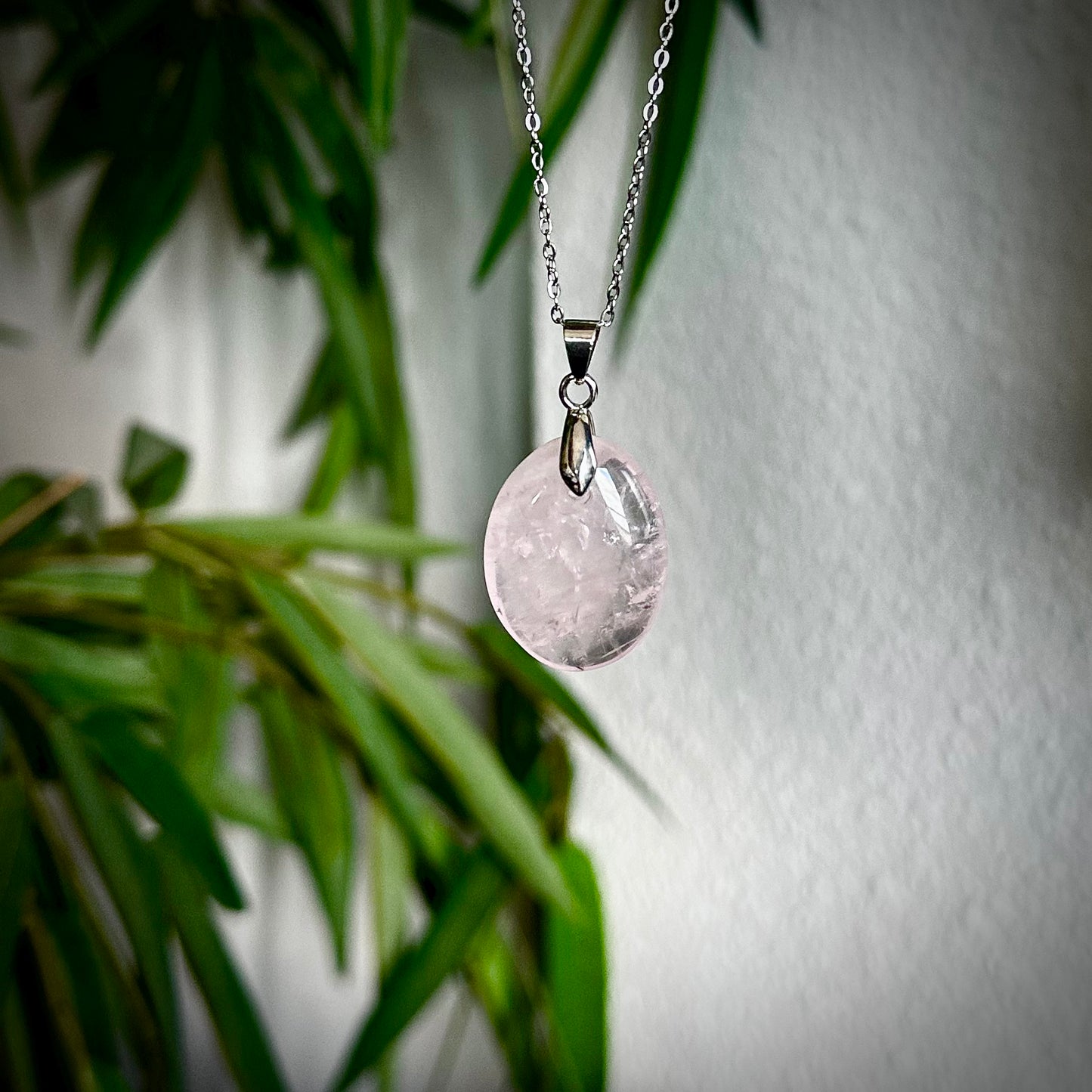 Rozenkwarts kettinghangers - zilver