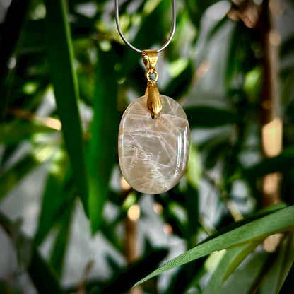 Lichte maansteen kettinghangers - goud