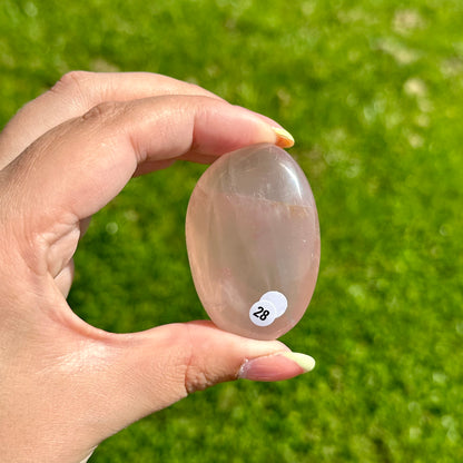 Rozenkwarts handsteen #28