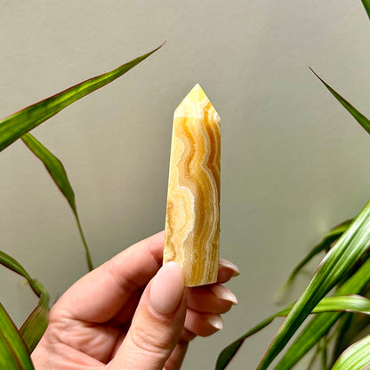 Oranje calciet torens