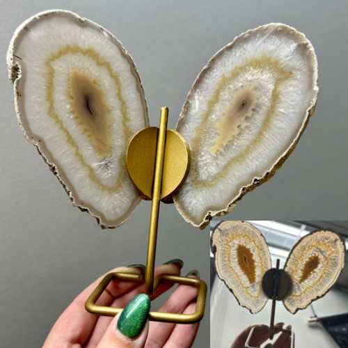 Agaat vlinder op goud standaard