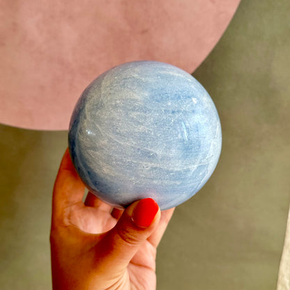 Blauwe calciet bol 1470