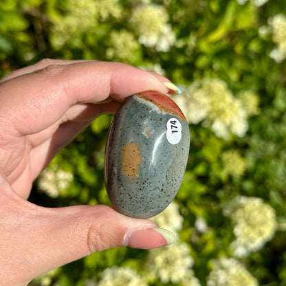 Polychroom jaspis handsteen #174