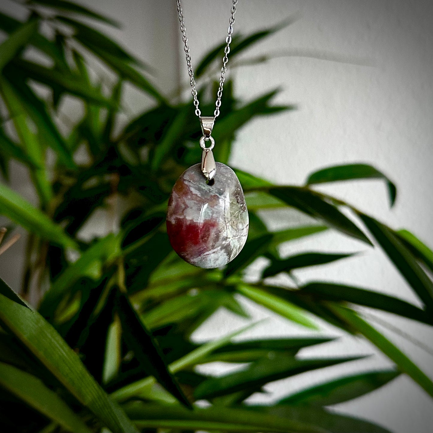 Versteend hout kettinghangers - zilver