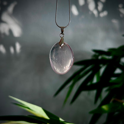 Rozenkwarts kettinghangers - zilver