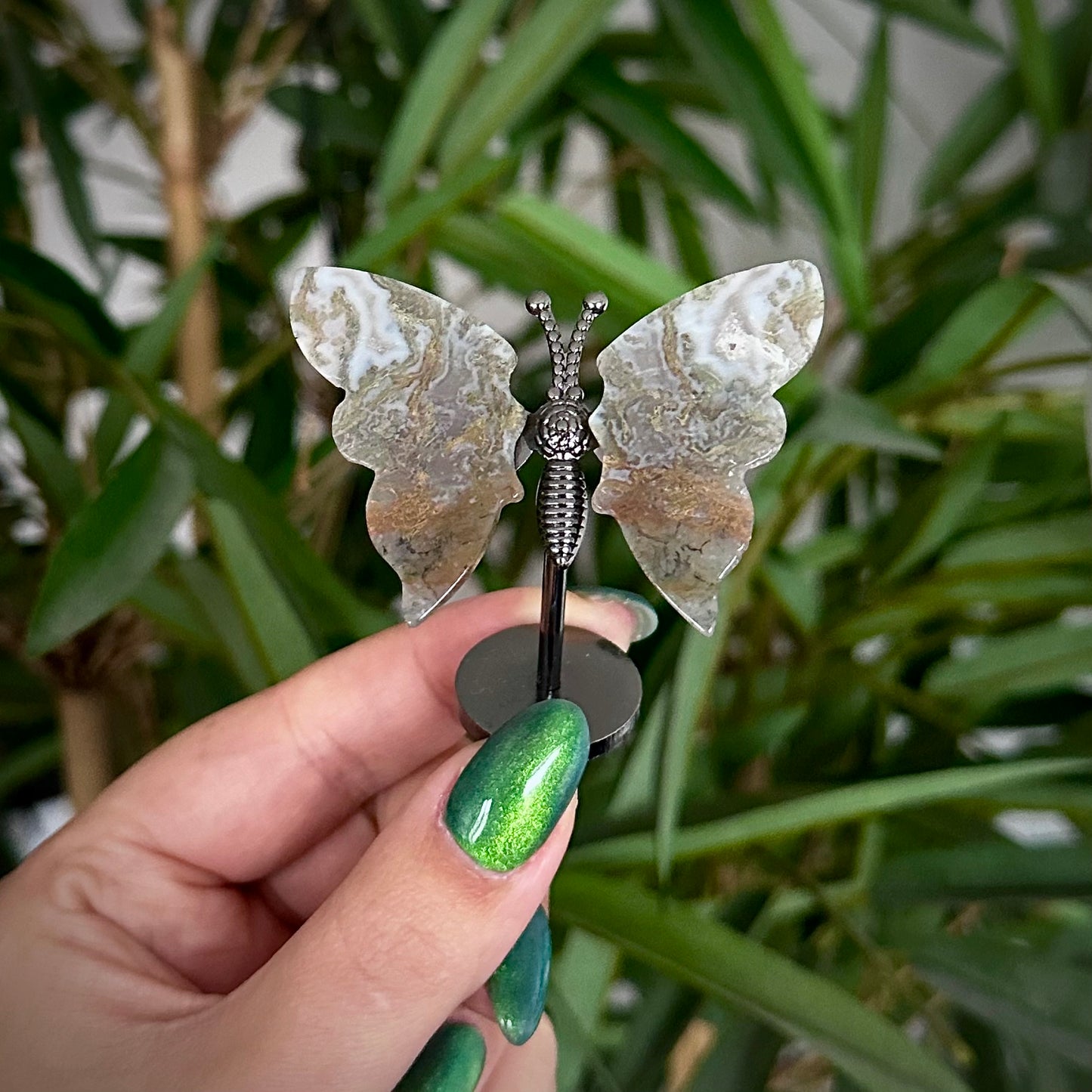 Kleine vlinder op standaard