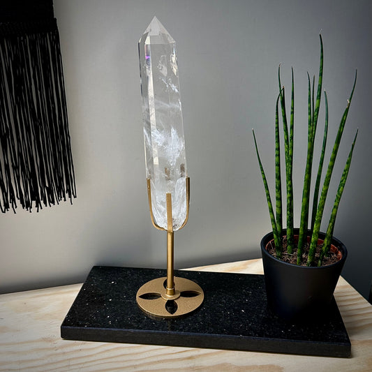 Bergkristal punt in standaard #513