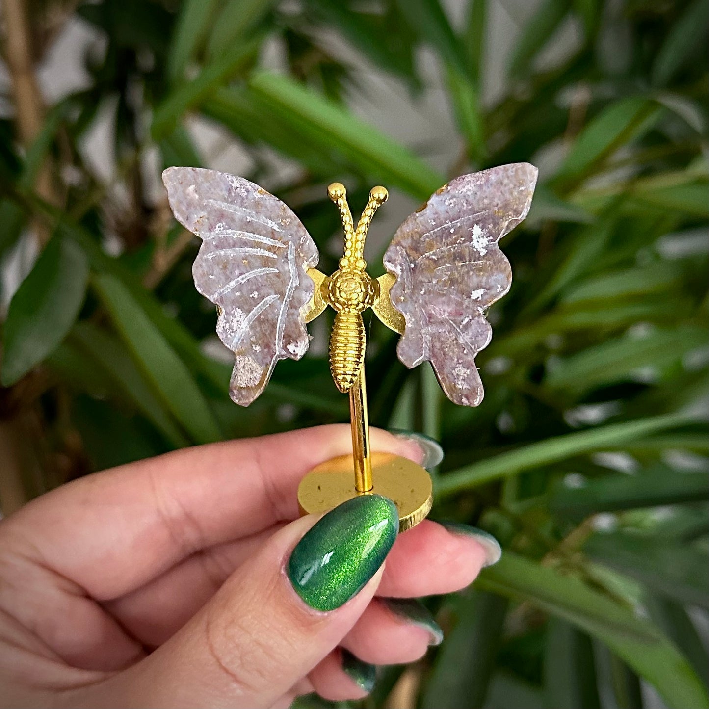 Kleine vlinder op standaard