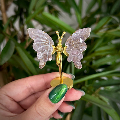 Kleine vlinder op standaard