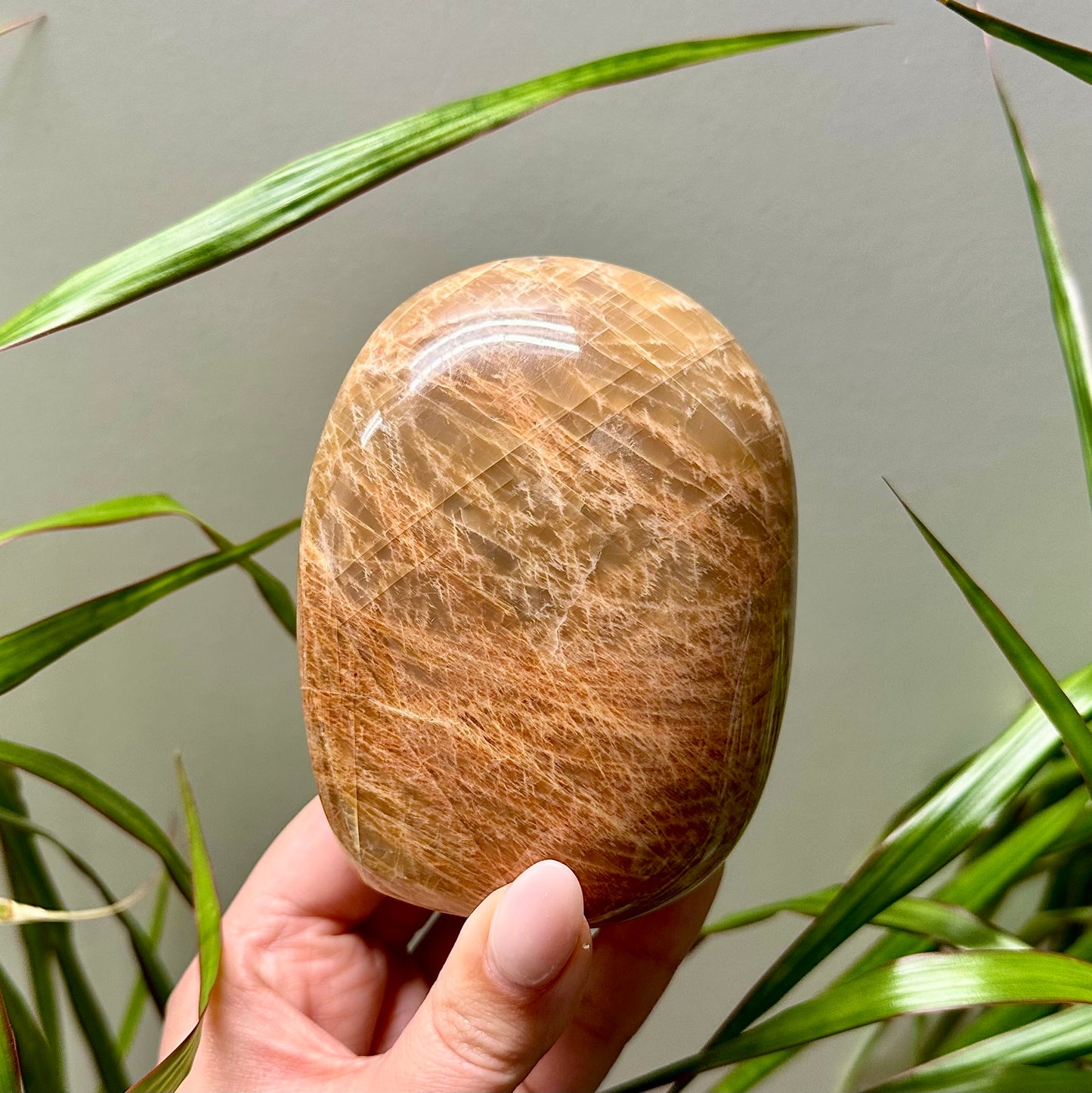 Perzik maansteen sculptuur #22