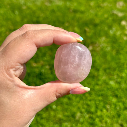 Rozenkwarts handsteen #30