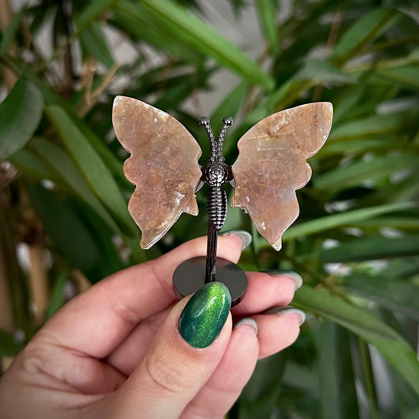 Kleine vlinder op standaard