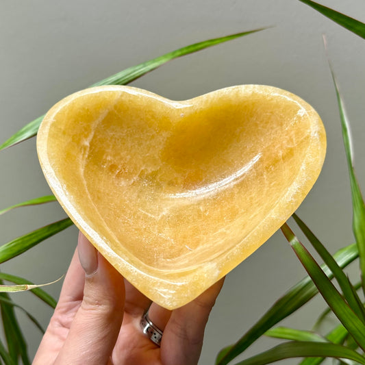 Oranje calciet schaal hart