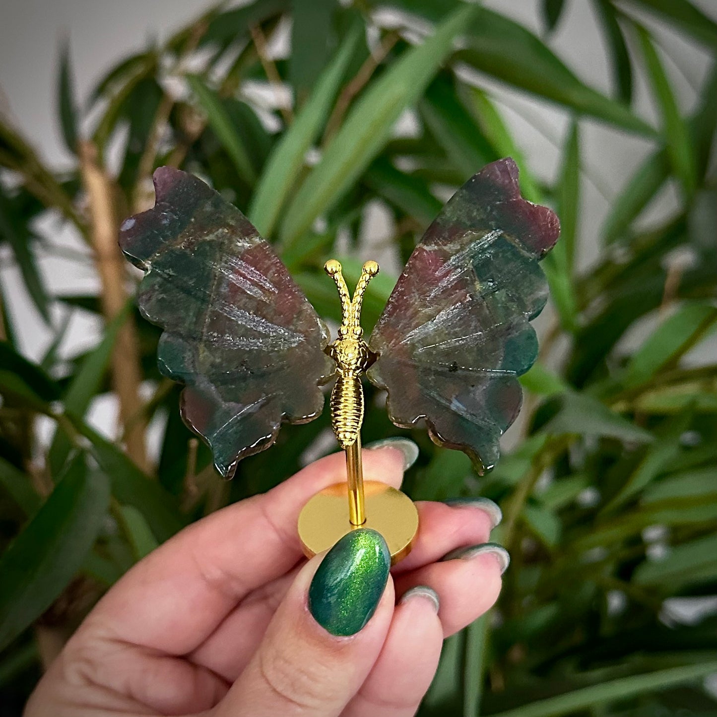 Kleine vlinder op standaard