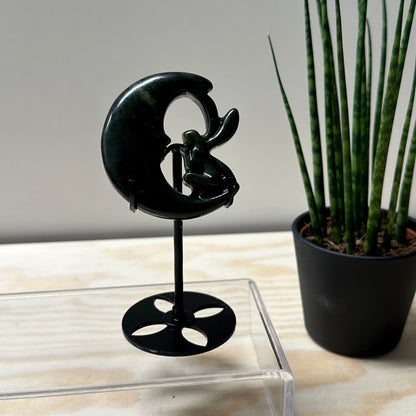 Groene jade elfje op maan