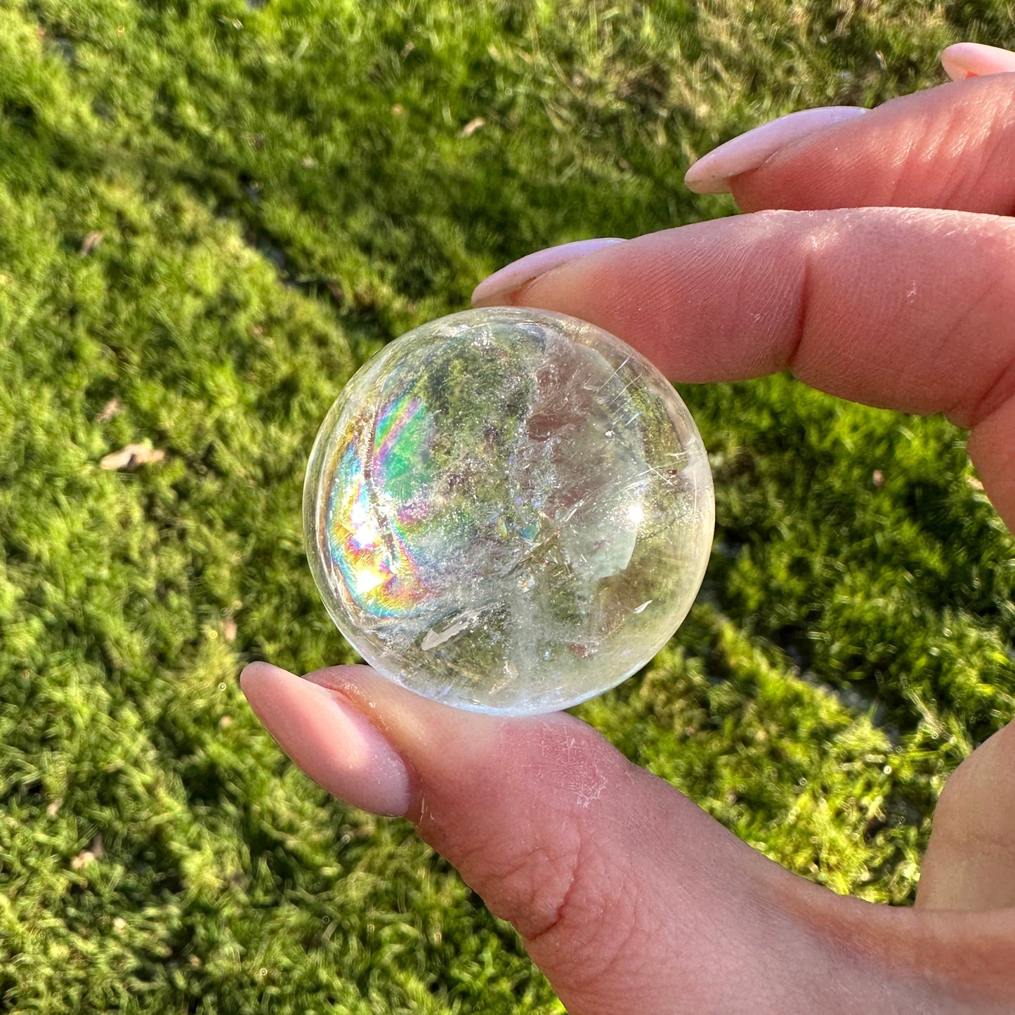 Bergkristal bol met regenboogjes