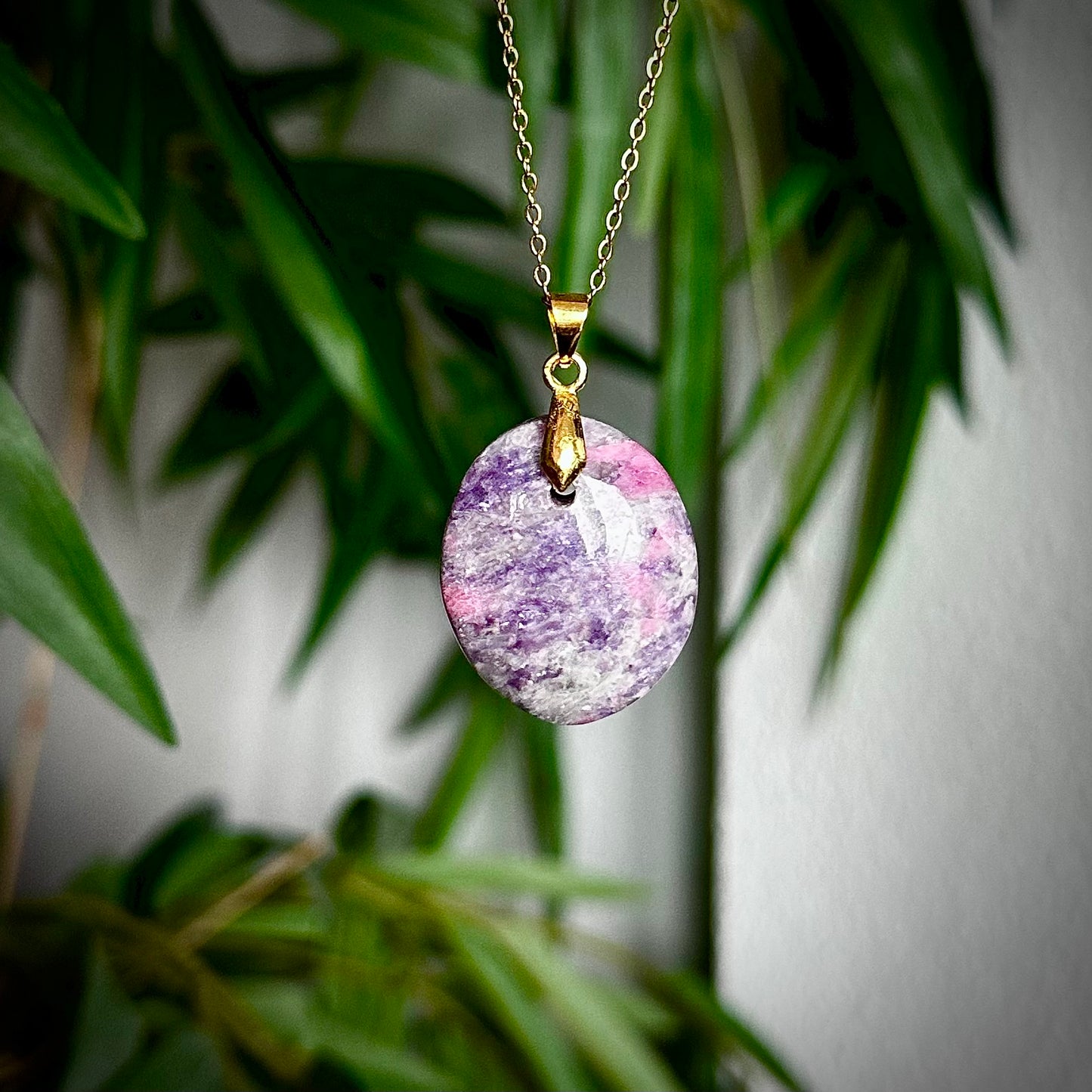 Lepidoliet kettinghangers - goud