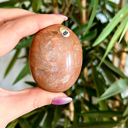 Perzik maansteen handsteen #486