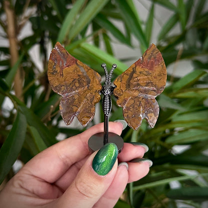 Kleine vlinder op standaard