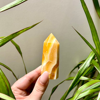 Oranje calciet torens