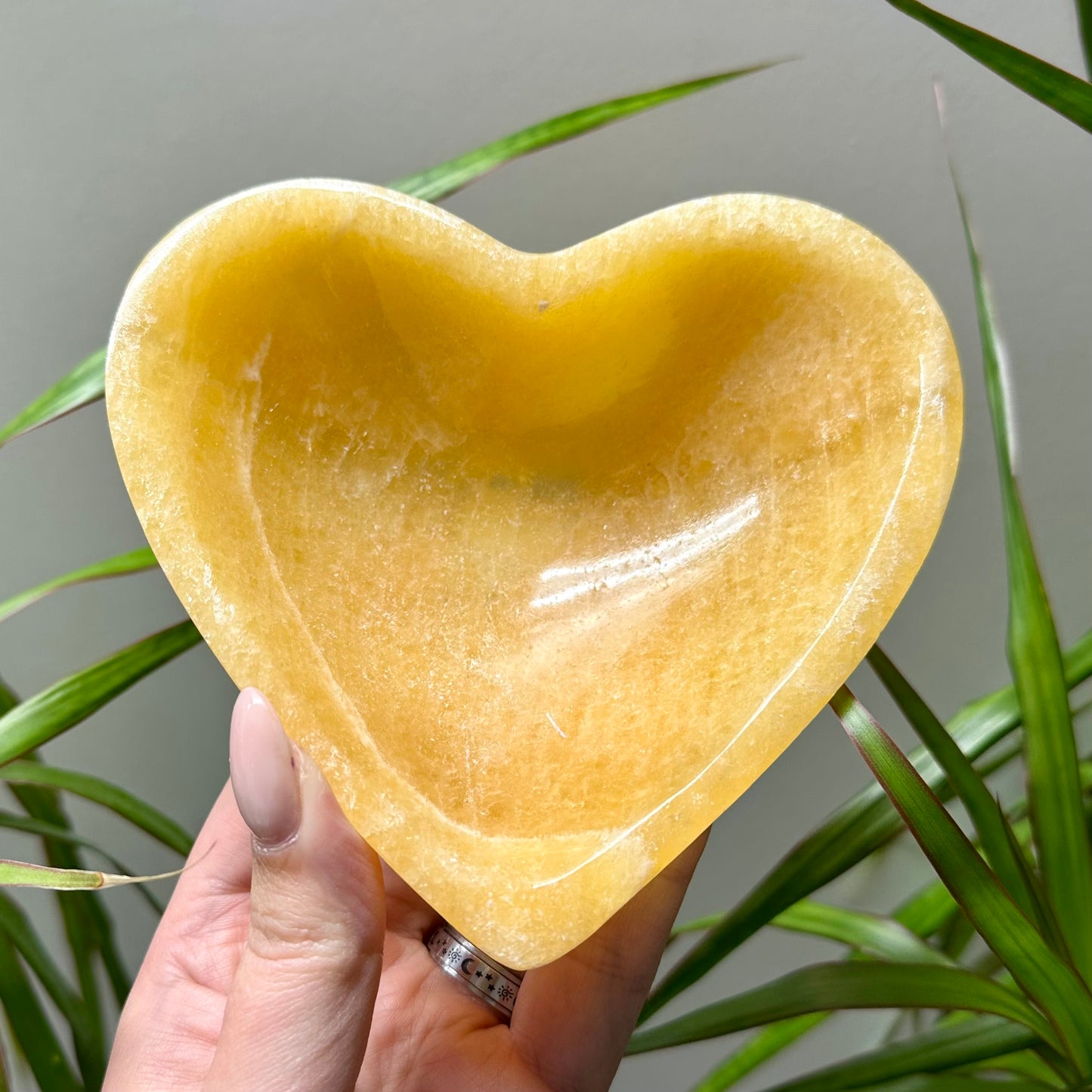 Oranje calciet schaal hart