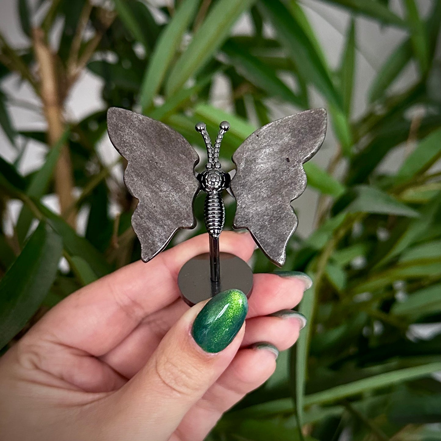 Kleine vlinder op standaard