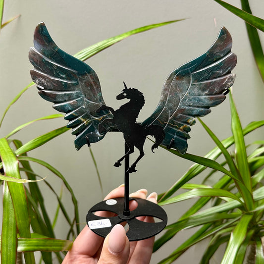 Oceaan jaspis unicorn op standaard