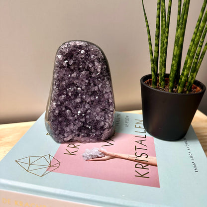 Diverse amethist clusters