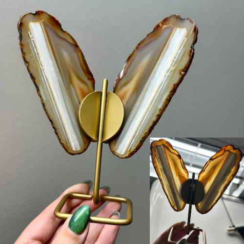 Agaat vlinder op goud standaard