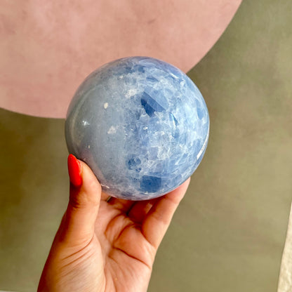 Blauwe calciet bol 1470